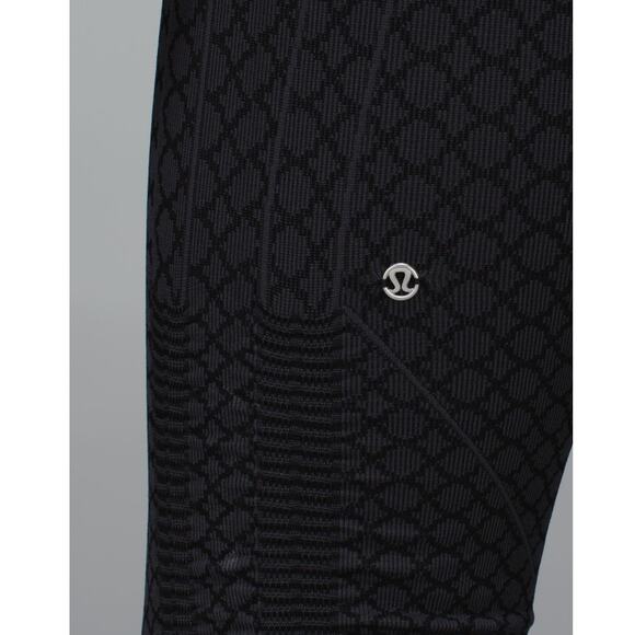 Lululemon In The Flow Crop II Heathered Deep Coal Legging Size 4 - Picture 9 of 9